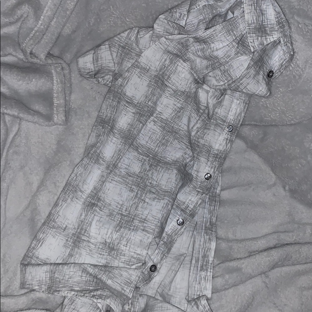 short sleeve button up